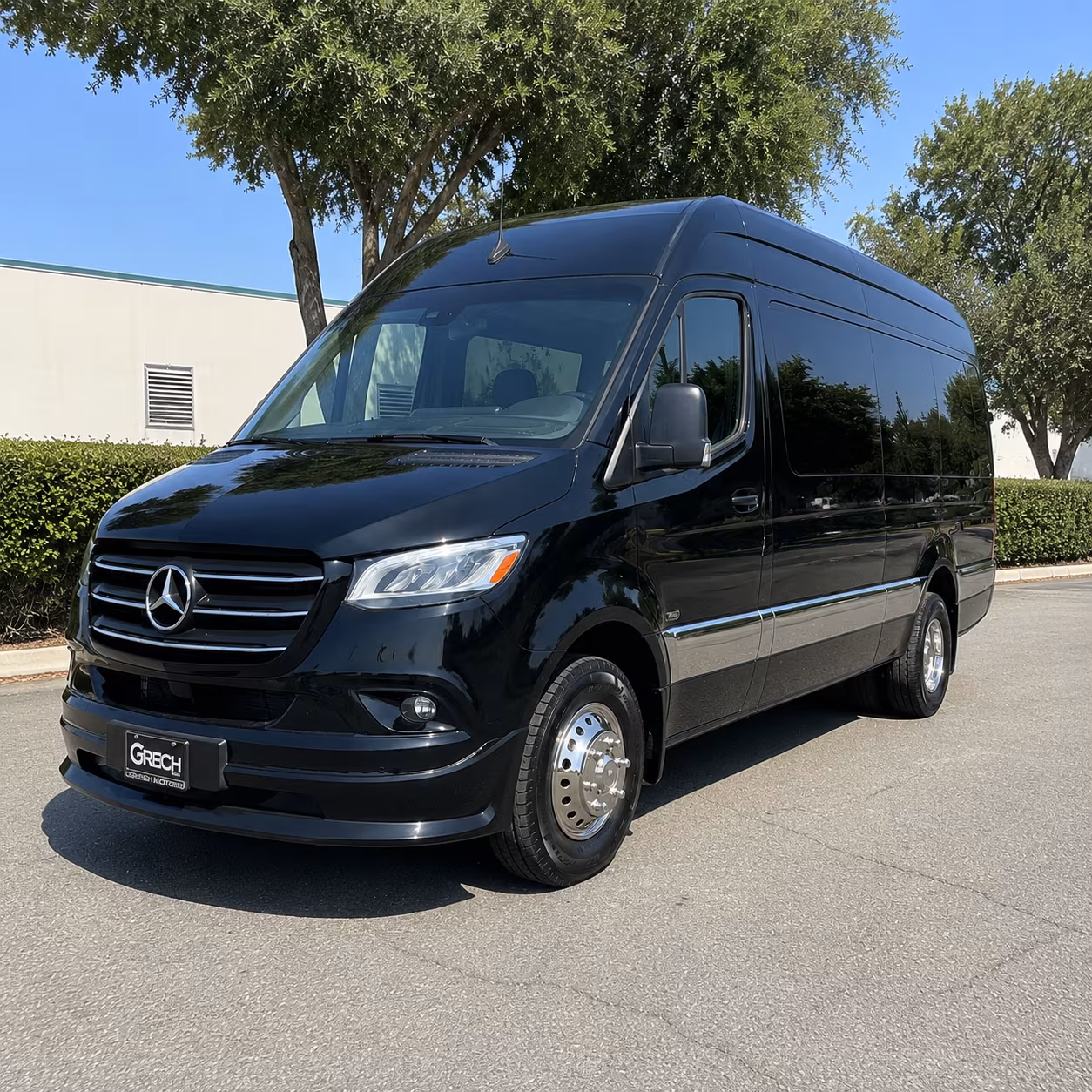 find and book transportation for your next airport transfer 3