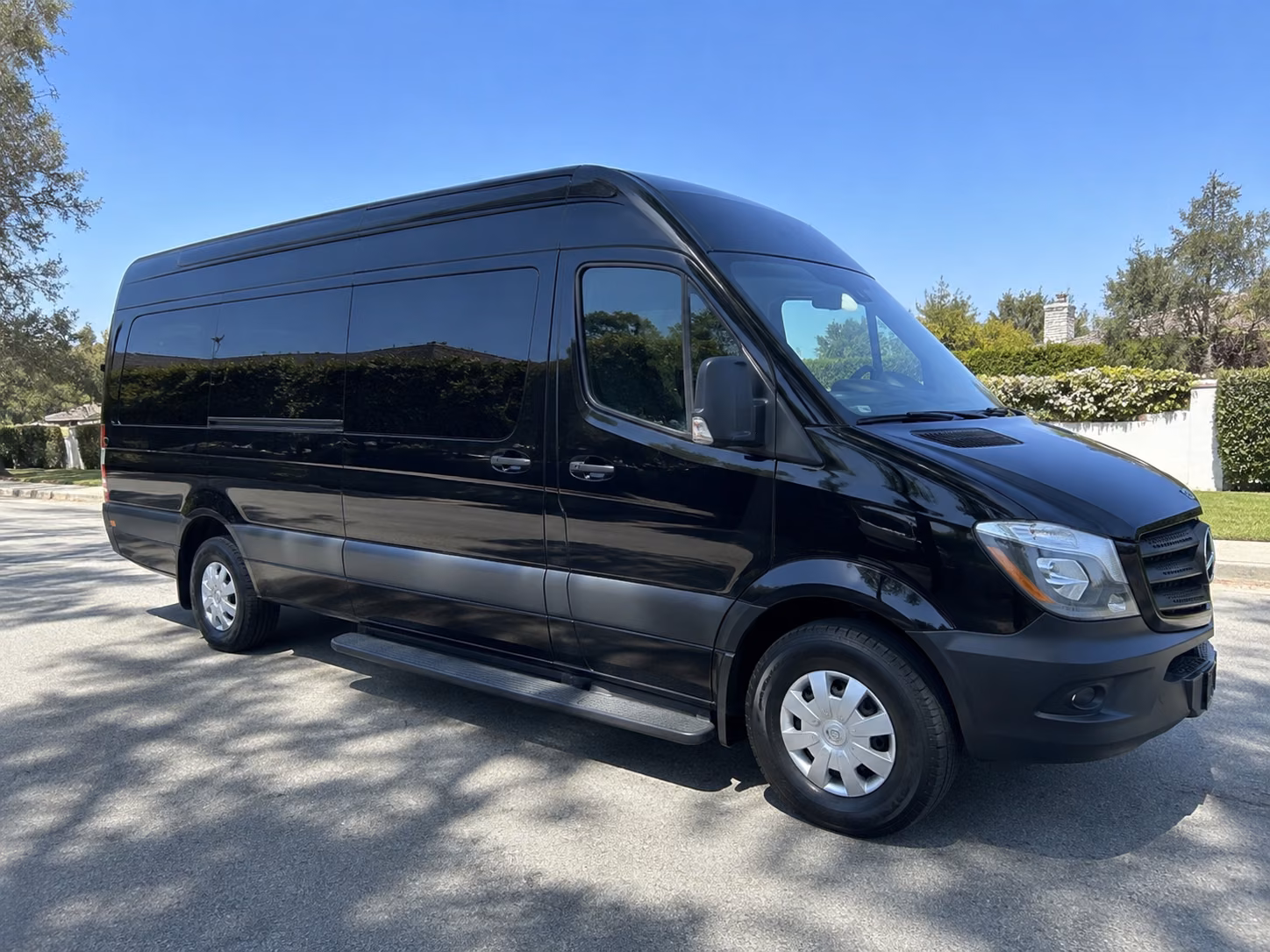 find and book transportation for your next corporate event 1