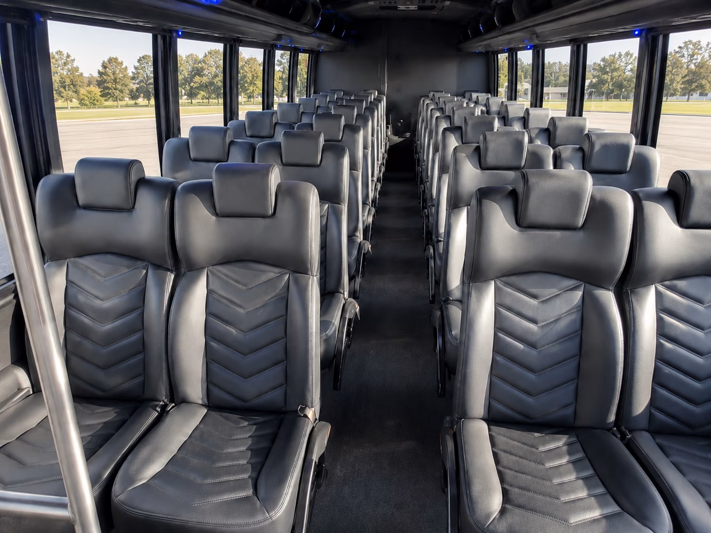 minibus rentals for small group winery tours near brooklyn park